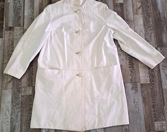 Vintage Womens Cabrella Vinyl Jacket Coat White Lined Button Up 1960s Mod GoGo M