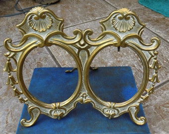 Art Nouveau ladies head with grapes solid brass furniture mount ormalu H1