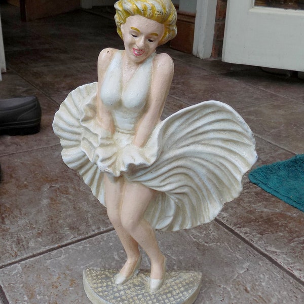 MARILYN MONROE in White Dress Superb Hand painted Cast Iron  Doorstop Ornament