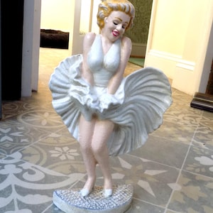 MARILYN MONROE in White Dress  Hand painted Cast Iron  Doorstop Ornament