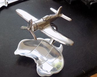 Cast aluminium Aeroplane with map of Australia Desktop ornament Desk tidy dish.