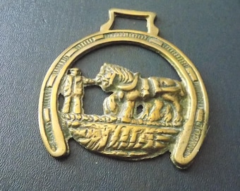 Vintage Horse Brass " SHIRE HORSE Ploughing team " Style Design Made in England