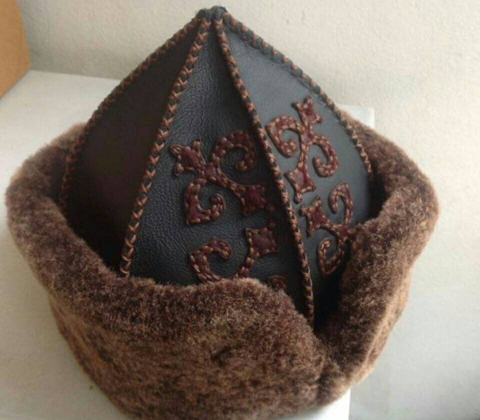 medieval hats