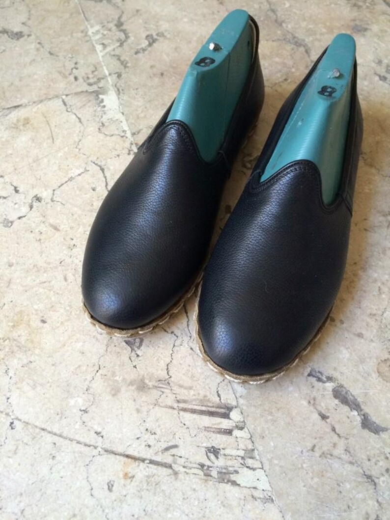 Handmade Leather Shoe Medieval Period Handmade Unisex Adult and Kids Leather Shoes,Custom Made Shoes,Turkish Ottoman Flat Shoes Yemeni
