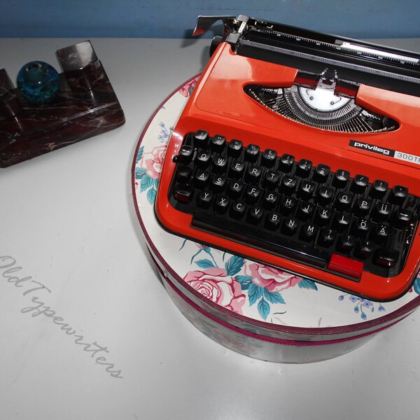 Vintage Working Orange Manual Typewriter PRIVILEG 300TR. Made in Germany 1970s.