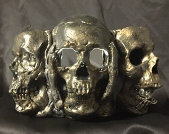 OOAK See Hear Speak No Evil ... 3 Skulls Faux Bronzed lamp Haunt Horror Halloween decoration