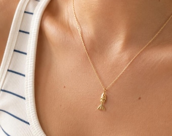 Small Gold Fish Necklace // Seaside Vibe Collection // Articulated Dainty Necklace // Nautical Jewelry // Jointed Ocean Inspired Pendant