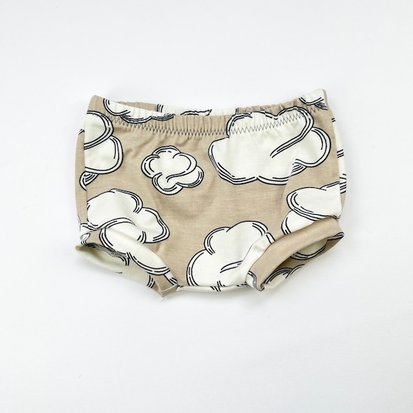 Keks-Wolken-Bummie-Shorts, Creme- und Beige-Baby- und Kleinkind-Shorts, Stretch-Shorts, Kinder-Shorts, Made in the UK, Bio-Kinderkleidung,