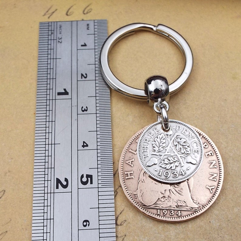 Porte-clés double pièces 3 pence Ha'penny britannique 1934 Royaume-Uni 90e anniversaire cadeau souvenir d'anniversaire porte-clés pour homme femme lui-même recyclage recyclage image 3
