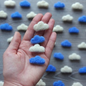 Mini Felt Clouds, 1 inch White and Blue Felted Clouds Waldorf Felted Toy, Nursery Felt Cloud Decoration, Baby Garland Decor, 1-10 pcs