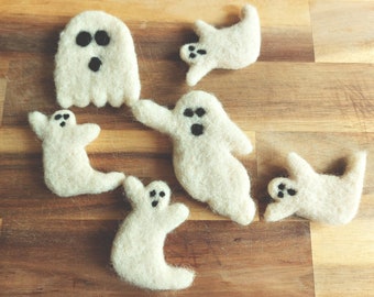 Wollfilz Gespenster | Halloween Spooky Decor, handgefertigt in Bulgarien