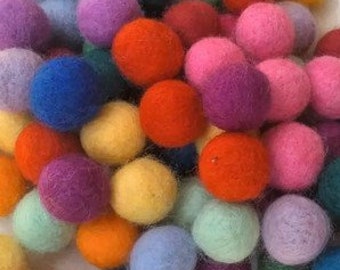 3 cm Wool Felt Balls - Pick Your Own Colors - Pom Pom Balls - Wool Felt Beads - Mix and Match Colors - Tiny Mini Pom Poms, pick quantity
