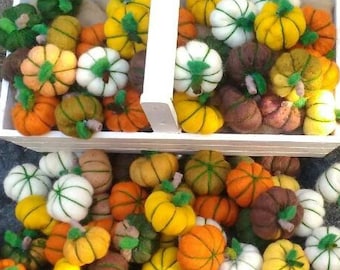 Needle Felted Pumpkins, Handmade Merino Wool Fall Decor, Set of 5cm
