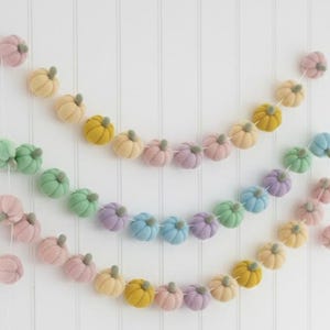 Whimsical Pumpkin Garland: Cinderella Nursery Decor, Fairytale Princess Room Bunting, Wool Felt Storybook image 2
