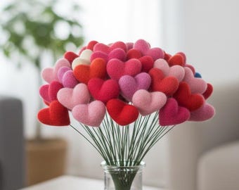 Ramo de flores en forma de corazón de fieltro de lana, regalo hecho a mano para San Valentín o boda.