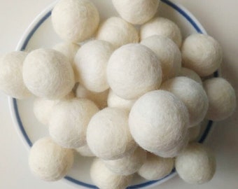 Felt Balls 2.5 cm / 25 mm White Ivory Color - Handmade Wool Felt Balls - Felted Balls for DIY - 20 or 100 pcs