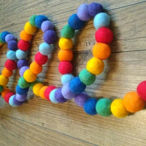 Rainbow Felt Ball Garland, Multi Coloured Garland, Mantel Garland Decor, Felt Pom Pom Garland, Rustic Home Decor, Pom Pom Bunting
