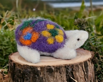 Felt Baby Turtle Toy - Purple Turtle Felt Toy - Wool Felted Mini Turtle