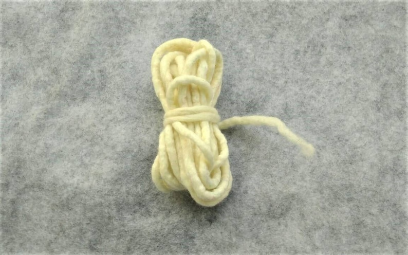 Handmade Felt Thread Ivory Wool Felted Cord 100/% Wool Felt Cord from 5mm thickness Wool Felt String Wool Felt Rope 3 yards long