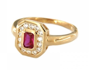 Bague en Plaqué Or 14 Carats 14k Oxyde de Zirconium Transparent Pierre Centrale Rouge ou Bleue Forme Emeraude