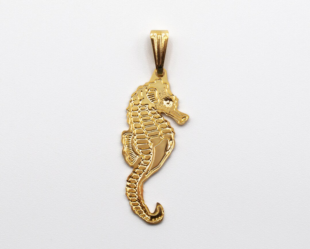 Pendentif hippocampe inclusion résine années 60 Plastique