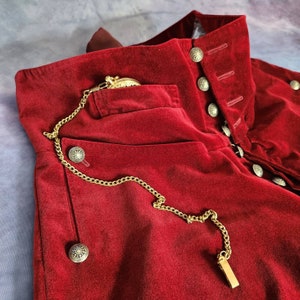 18th Century French Fly Breeches, Men&#39;s Costume, Rococo, Men&#39;s breeches, 18th Century Closing.