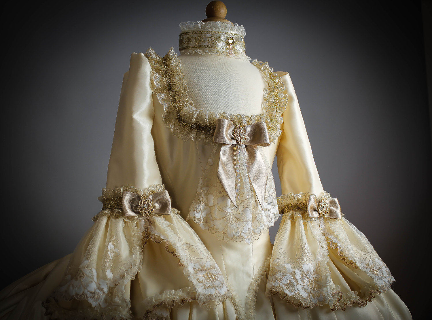 Abiti Appartenuti Maria Antonietta Abiti Originali Abito Da Sposa Vero E Proprio Di Maria Antonietta