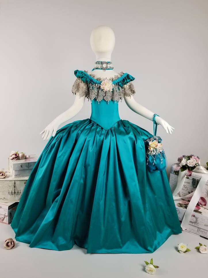velzera embroidered tunic dress