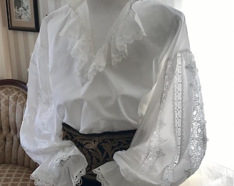 18e-eeuwse kleding, herenshirt, wit herenshirt, kanten herenoverhemden, rococo-shirt, shirt dichter, cosplaykostuum