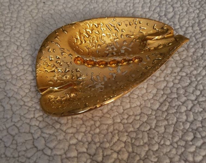 Hand decorated weeping bright gold 22k gold USA Ashtray