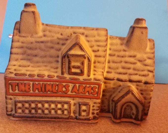 Vintage old The miners arms log cabin bank