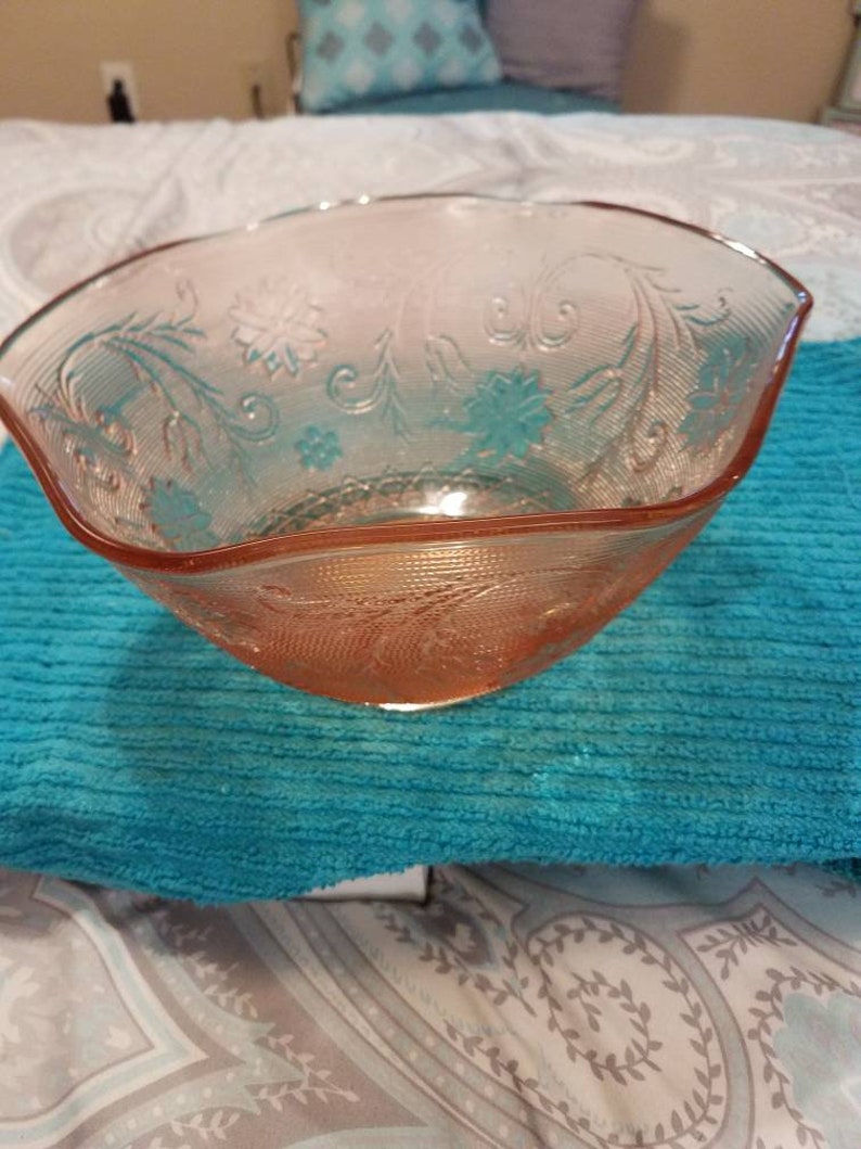 Tiara Glass Peach Pink Large Glass Bowl Etsy
