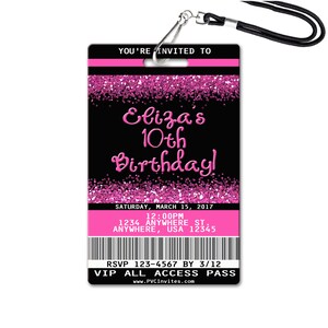 Puede incluir: Invitaci&oacute;n a una fiesta de cumplea&ntilde;os rosa y negra con fondo de purpurina. La invitaci&oacute;n dice "You're invited to Eliza's 10th Birthday!" con la fecha y hora de la fiesta, la direcci&oacute;n, la informaci&oacute;n de RSVP y "VIP All Access Pass".