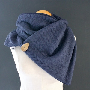wrap scarf, triangular scarf, loop scarf