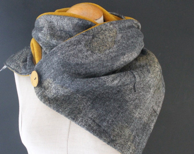 wrap scarf, triangular scarf, loop scarf