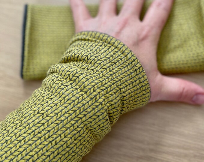 Arm warmers, cuffs, hand warmers, cuffs, arm warmers
