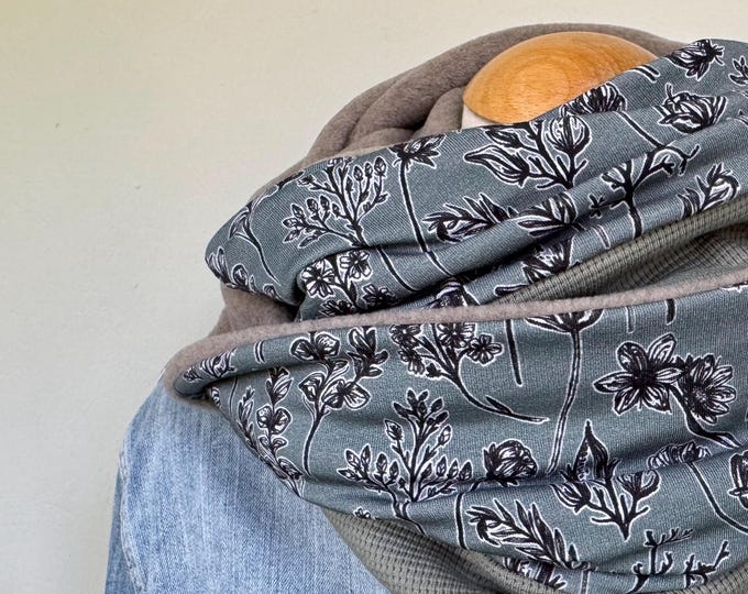 Loop scarf, reversible scarf, green, khaki, taupe, grey, beige, floral, warm, watercolor