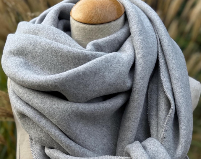 wrap scarf, triangular scarf, loop scarf