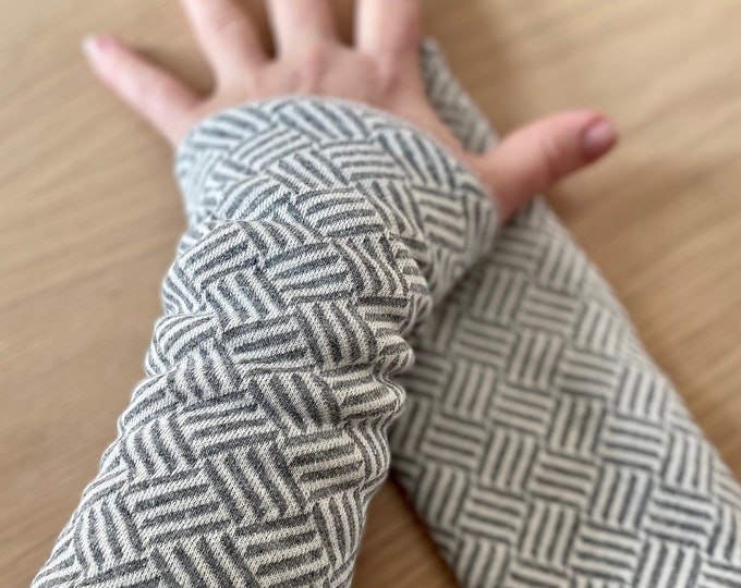 Cuffs Arm warmers Muffs Wrist warmers Cuffs Arm warmers Wrist Muffs Gloves Hand warmers