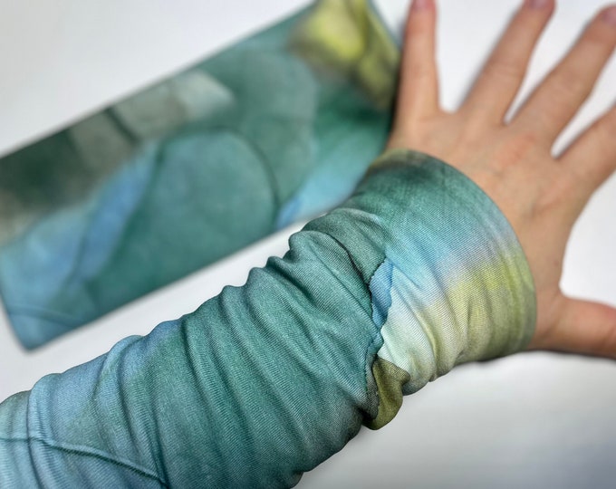 Armwarmers Cuffs Accessories Wristwarmers Muffs Cuffs Pastel Arm warmers Blue Green Red Pink Watercolor Blue-grey subtle