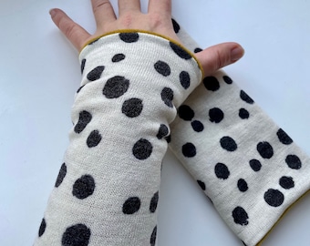 Arm warmers wrist warmers muffs knit dots black ecru fleece winter lined cuffs arm warmers