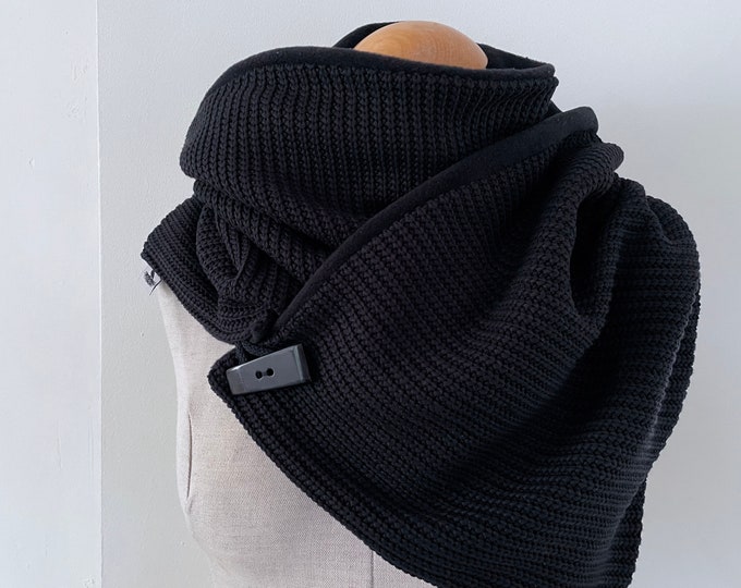 wrap scarf, triangular scarf, loop scarf