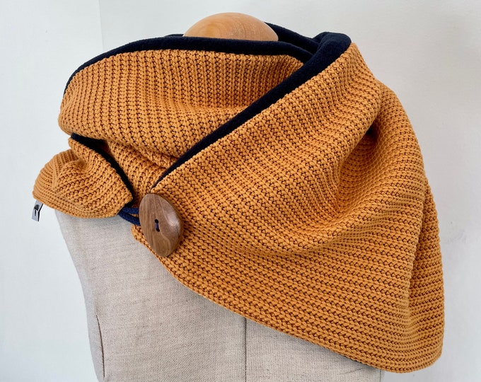 wrap scarf, triangular scarf, loop scarf