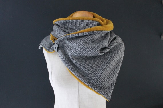 Triangular scarf deals