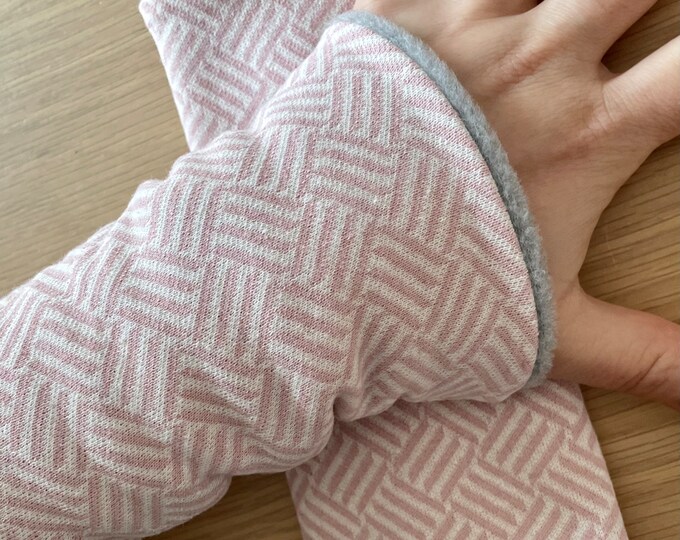 Cuffs Arm warmers Muffs Wrist warmers Cuffs Arm warmers Wrist Muffs Gloves Hand warmers