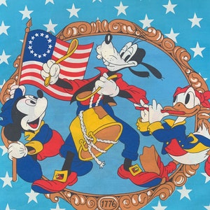 Vintage Mickey Mouse Goofy Donald Duck Pluto American Bicentennial 1776 Pillowcase Set of Two