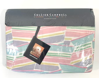 Collier Campbell Brief Encounter - Drap-housse fleuri pastel pour très grand lit New Old Stock