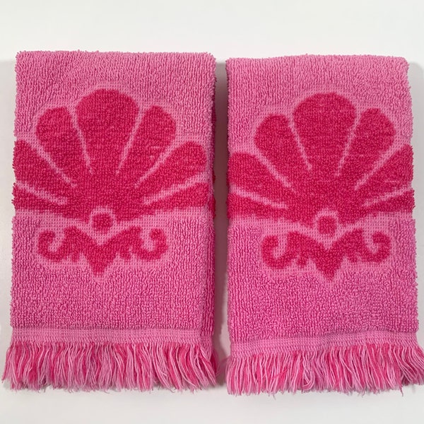 Vintage Fieldcrest Pink Shell Cotton Fringed Guest Fingertip Towels Set of Two