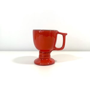 Taza con pedestal Frankoma C13 naranja y roja
