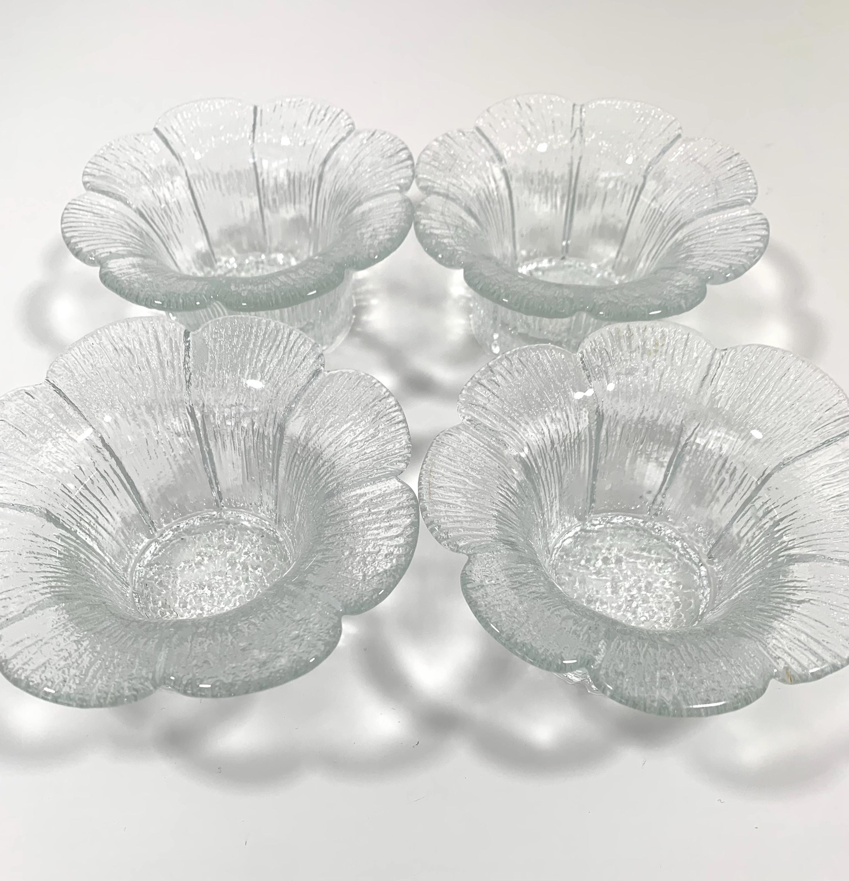 Flower Shape Candle Votive Tea Light Holder Vintage Mäntsälän Lasisepät Teraleht Textured Candleholders Set of Four